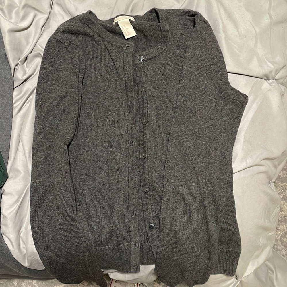 Small grey sweater